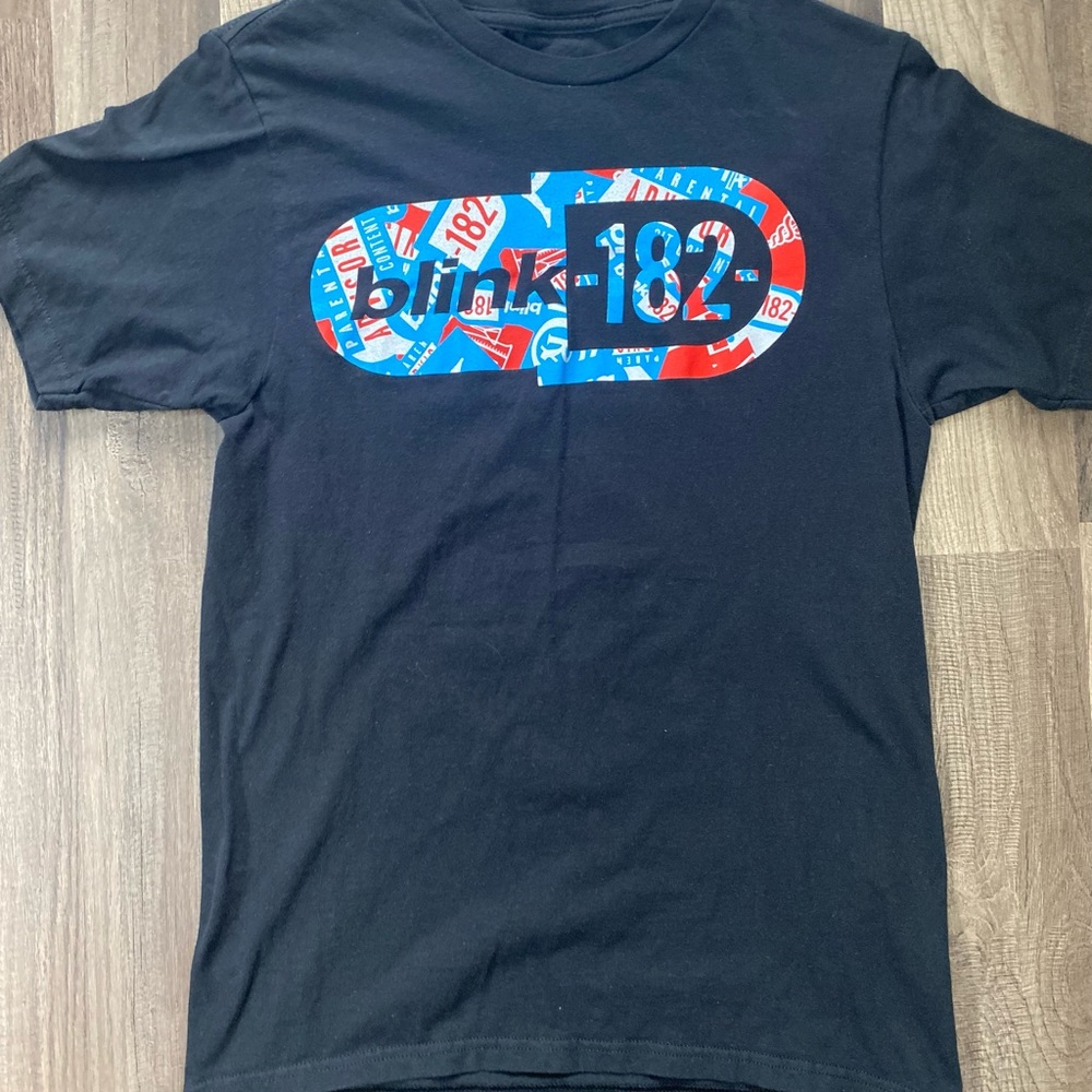 Blink 182 t-shirt
